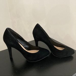 Jessica Simpson Black Suede Pumps